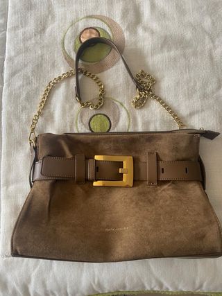 Bolso de hombro marrón
