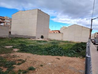 Terreno en venta en Núcleo Urbano en Pobla de Vallbona (la)