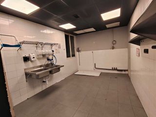 Local comercial en alquiler en Arapiles en Madrid