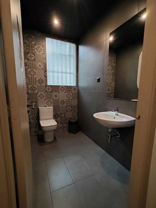 Local comercial en alquiler en Arapiles en Madrid