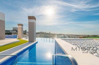 Piso en alquiler en Nueva Andalucía centro en Marbella