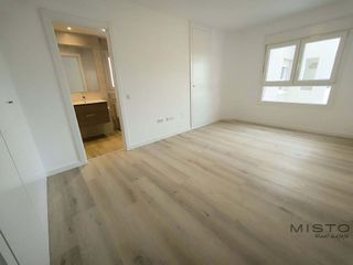 Piso en alquiler en Nueva Andalucía centro en Marbella