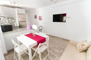 Piso en alquiler en Girón - Las Delicias - Tabacalera en Málaga