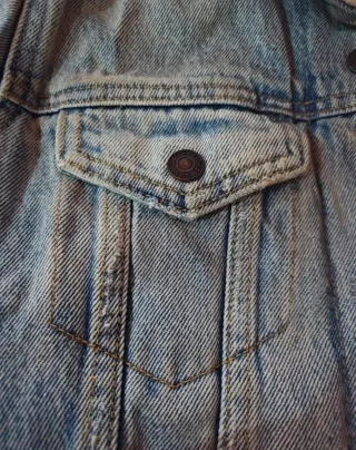 Chaqueta Levi's vaquera con borreguillo