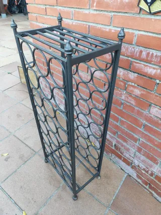 Botellero de forja negro