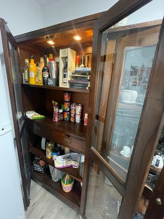 Coppia di vetrine rustiche in legno massello