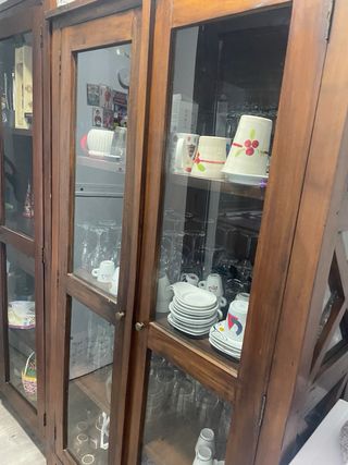Coppia di vetrine rustiche in legno massello
