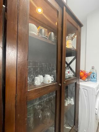Coppia di vetrine rustiche in legno massello