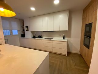 Piso en alquiler en Hospital - Parque sur en Albacete