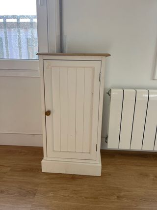 Bonita mesita de noche de estilo rustico 38x79x21