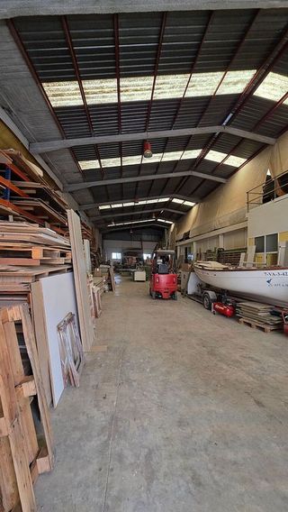 Nave industrial en alquiler en El Carmen en Manises