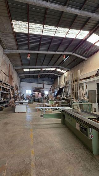 Nave industrial en alquiler en El Carmen en Manises