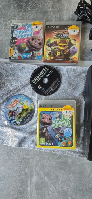 Lote PS3: Consola, 4 Mandos y Juegos