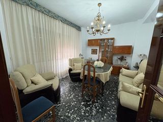 Chalet en venta en Lucena
