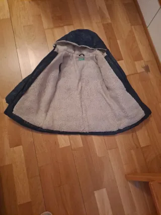Abrigo plumifero Benetton niña 5-6 años