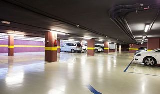 Garaje en alquiler en La Salut - Lloreda en Badalona