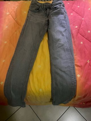 Pantaloni grigi chiari