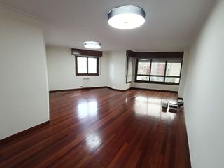 Piso en alquiler en La Seca - Los Salgueriños en Pontevedra