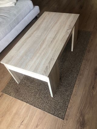 Mesa de centro elevable y alfombra