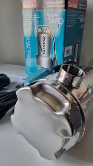 Makita PF0610 Pompa Sommersa Acque scure-chiare