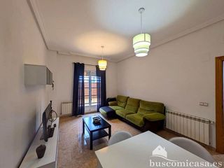 Piso en alquiler en Linares