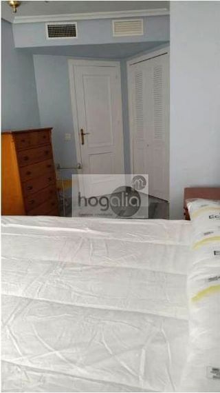 Piso en alquiler en Palacio de Congresos - Urbadiez - Entrepuentes en Sevilla