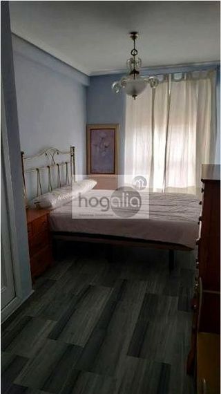 Piso en alquiler en Palacio de Congresos - Urbadiez - Entrepuentes en Sevilla