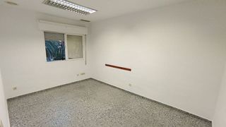 Oficina en alquiler en La Paz en Alcalá de Guadaira