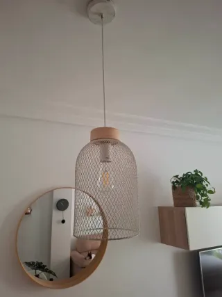 Son 2 lamparas de diferentes tamaños.Marca Sklum.