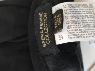 Guantes Sfera negros con pompones de pelo