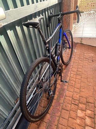 Bicicleta GT GRADE Gravel/Carretera