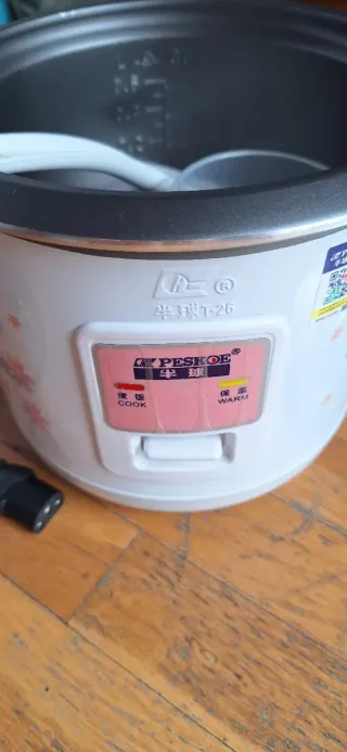 Olla Arrocera Eléctrica con taza y espátula