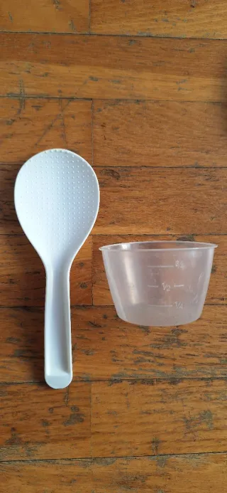 Olla Arrocera Eléctrica con taza y espátula