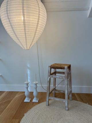 Taburete madera y fibra vegetal restaurado