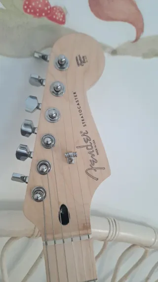 Squier Fender decal