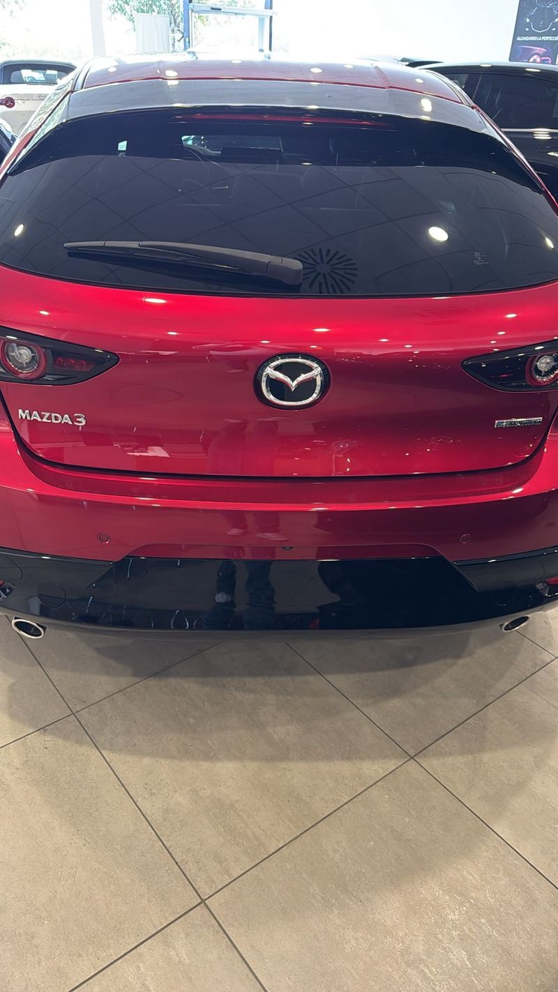 Mazda 3 2019 - foto 1