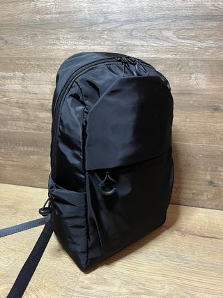 Mochila unisex negra pequeña