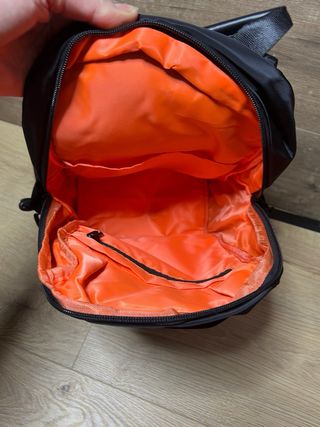 Mochila unisex negra pequeña