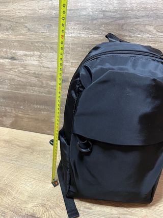 Mochila unisex negra pequeña