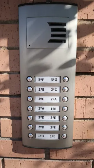 TÉCNICO TELECOMUNICACIONES INSTALACIÓN REPARACIÓN