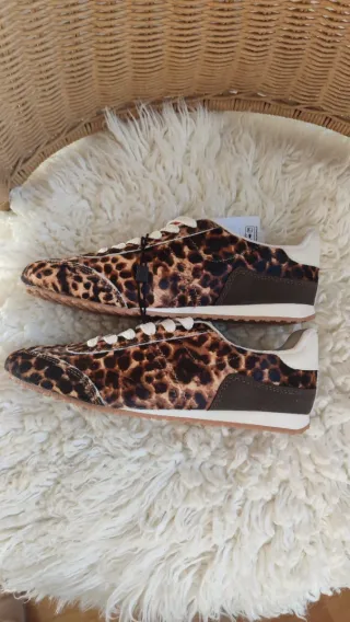 Zapatillas animal print piel