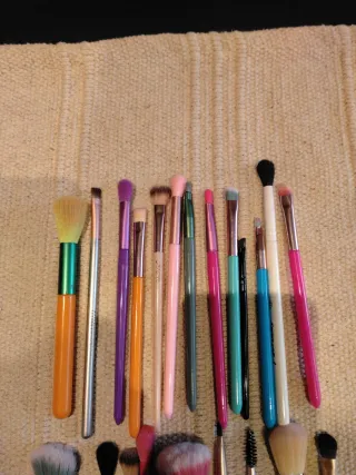 Lote 22 brochas de maquillaje multicolor