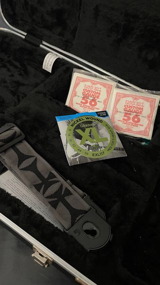 LTD EC-256 Black Satin Guitarra