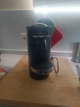 Cafetera Nespresso Vertuo Negra