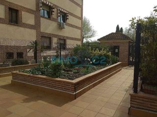 Piso en alquiler en Casco Histórico en Alcalá de Henares