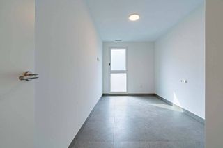 Piso en alquiler en Los Ángeles - Cruz de Caravaca en Almería