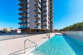 Piso en alquiler en Los Ángeles - Cruz de Caravaca en Almería