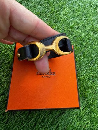 Pulsera Hermes Negra y Dorada