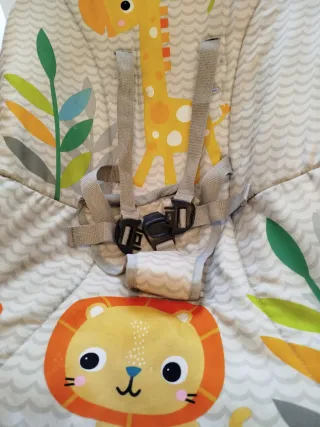 Hamaca Bright Starts Safari Blast con vibración