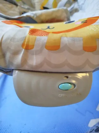 Hamaca Bright Starts Safari Blast con vibración